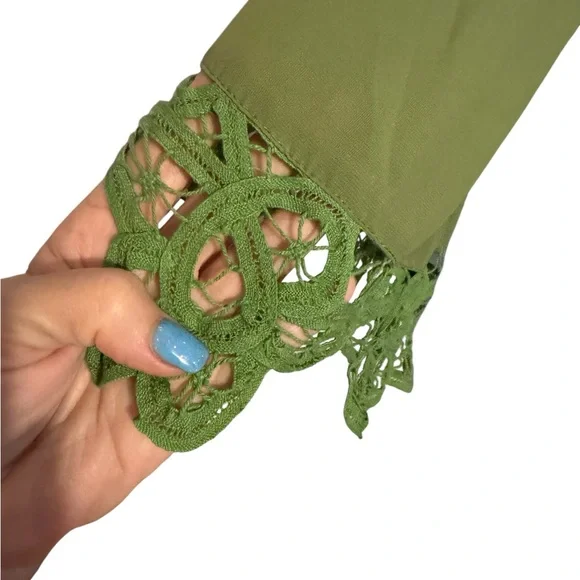 GORGEOUS BLOUSE w/Lace Detail   PLUS: 18     #9 - Picture 4 of 7